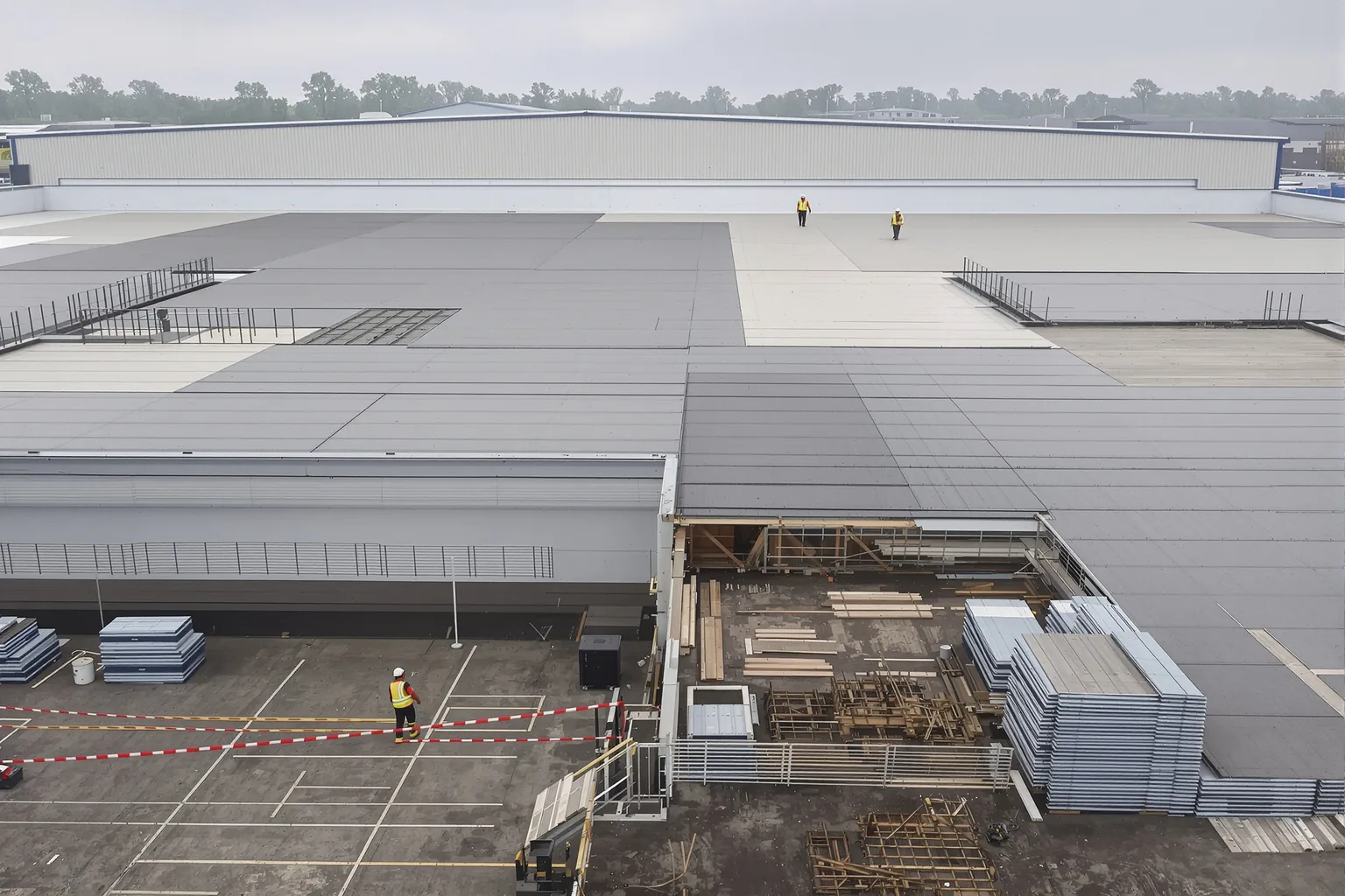 Steeldeck bij industriële dakrenovatie planning - DMA Steeldeck