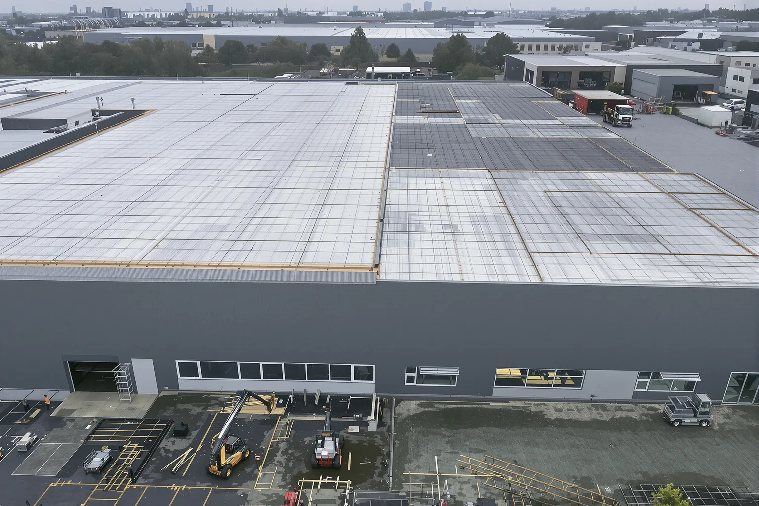 Dakrenovatie bedrijfspand in Vlaanderen - DMA Steeldeck